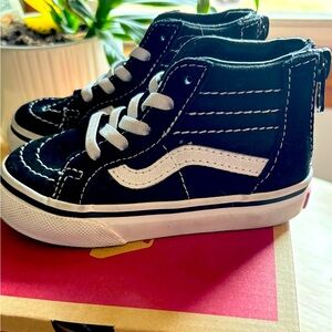 VANS Sk8-HI Zip Size 6 Toddler
